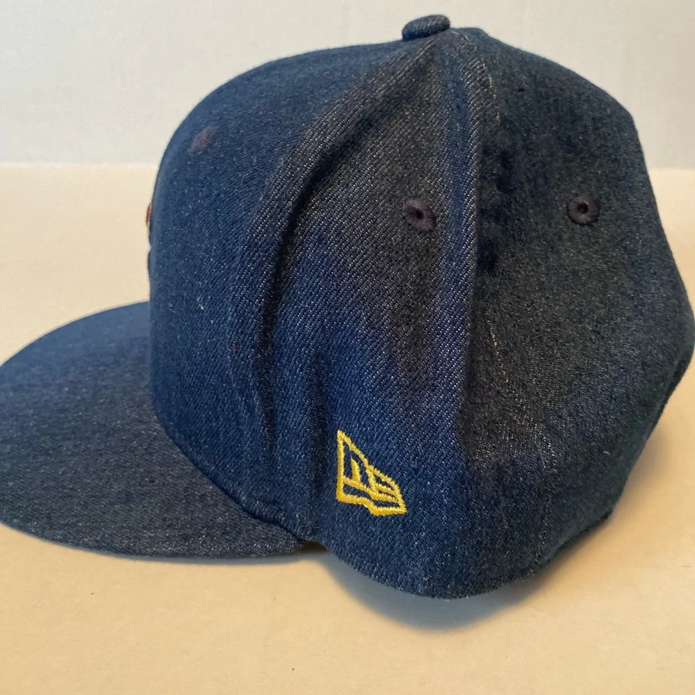 New Era Cleveland Cavaliers Adjustable SnapBack - Picture 3 of 4
